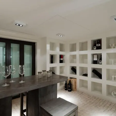 Bela - Stunning Luxury 6 Bedroom House