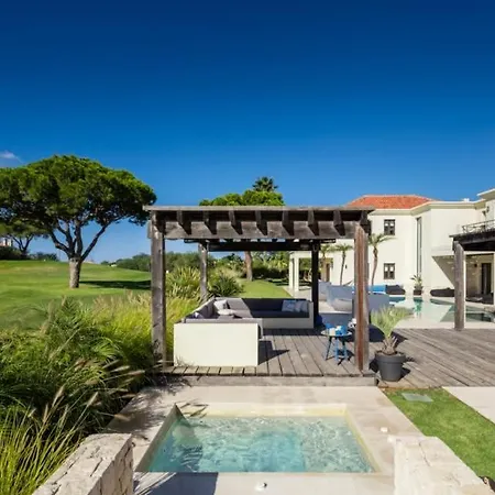 Villa Bela - Stunning Luxury 6 Bedroom House *