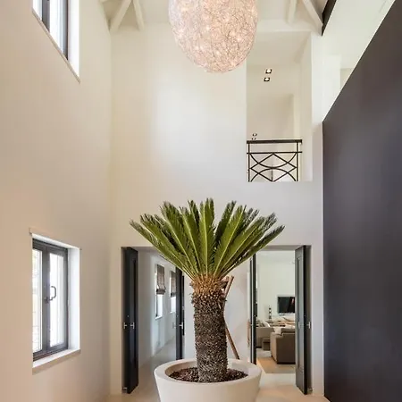 Bela - Stunning Luxury 6 Bedroom House Almancil