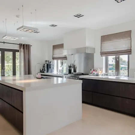 Villa Bela - Stunning Luxury 6 Bedroom House Almancil