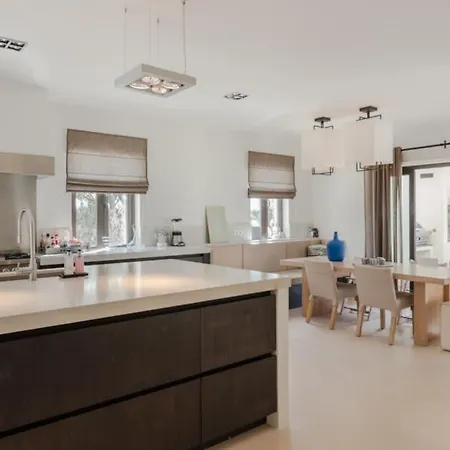 Villa Bela - Stunning Luxury 6 Bedroom House Almancil