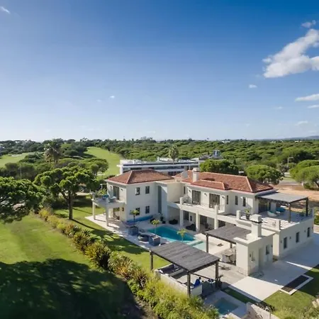Villa Bela - Stunning Luxury 6 Bedroom House Almancil