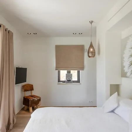 Bela - Stunning Luxury 6 Bedroom House Villa *